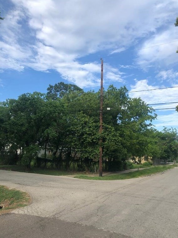 6749 England St, Houston, TX 77021 - photo 4