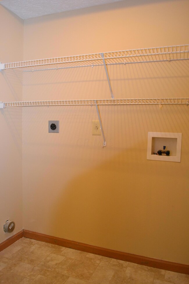 1ST FLOOR LAUNDRY