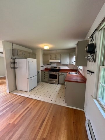 4 Dwight Cir, Amherst, MA 01002 - photo 5