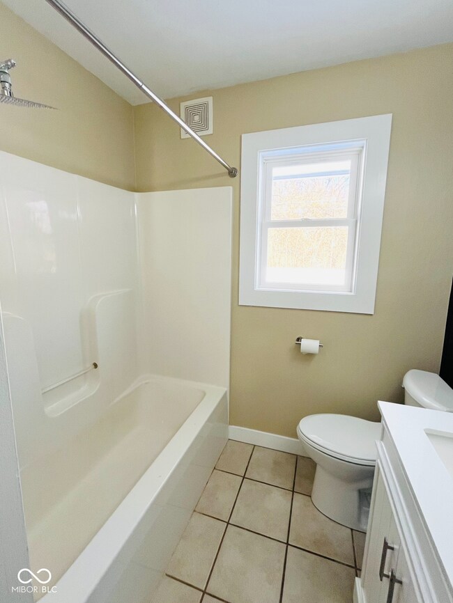 2870 W Mercer Ln, Pendleton, IN 46064 - photo 7