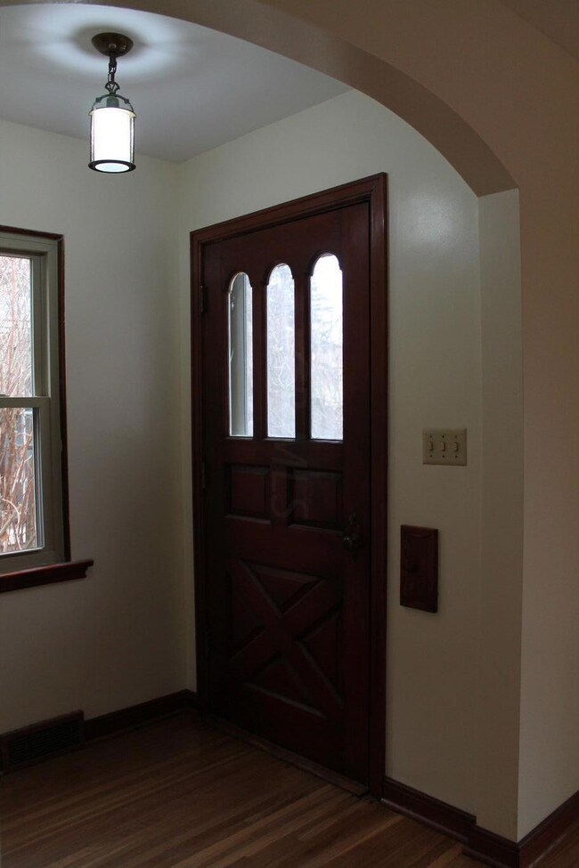Beautiful/classical Clintonville details