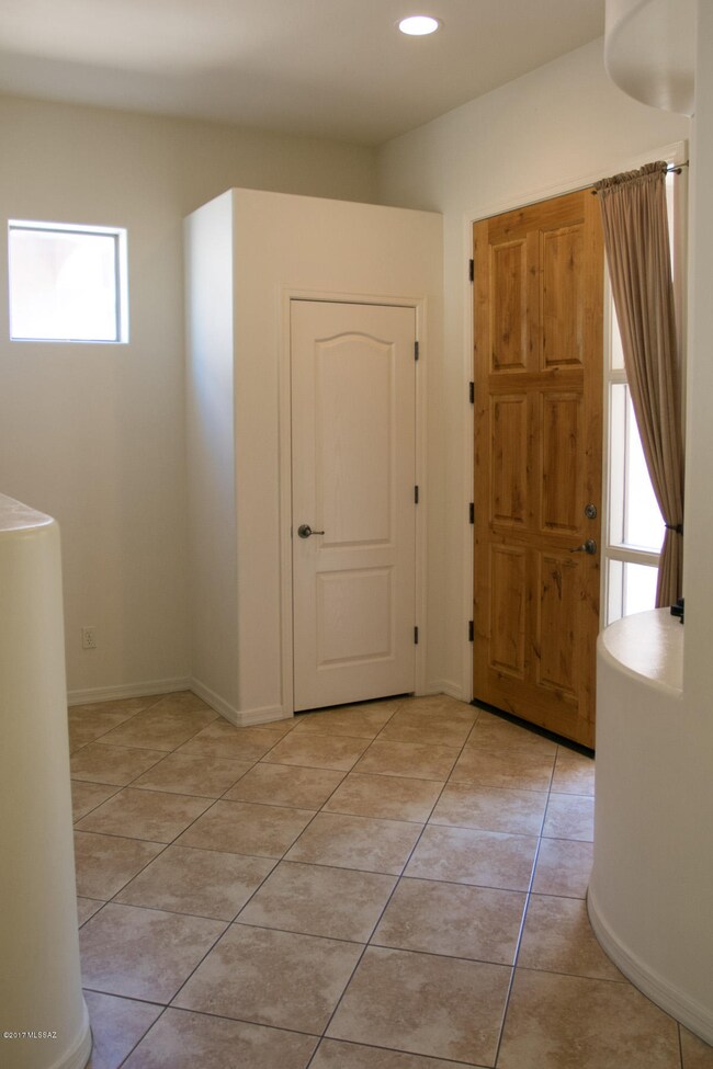 Interior Entry_1