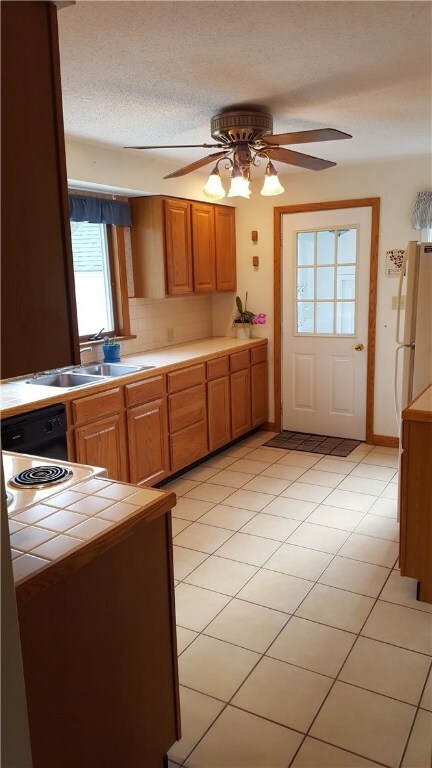 3267 W 32nd St, Erie, PA 16506 - photo 4