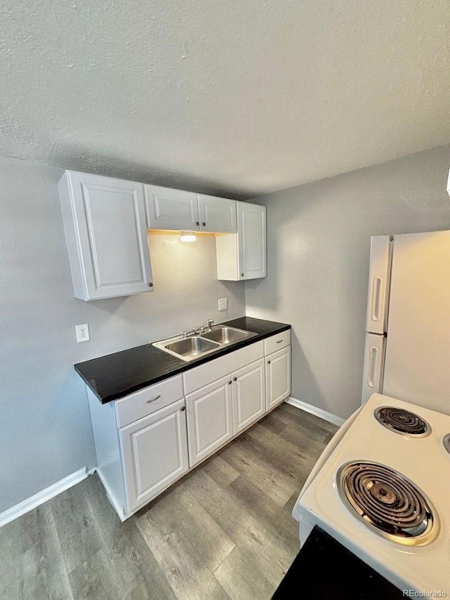 1437 Moline St, Aurora, CO 80010 - photo 4