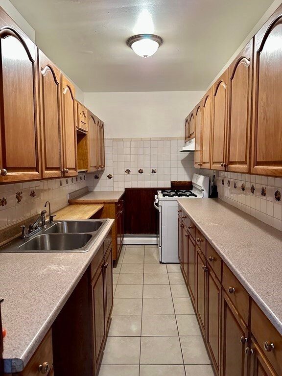 60 Easton St unit 1, Lawrence, MA 01843 - photo 5