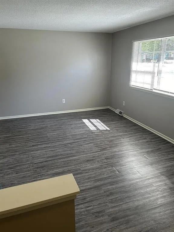 8404 Sterling Ave, Raytown, MO 64138 - photo 7