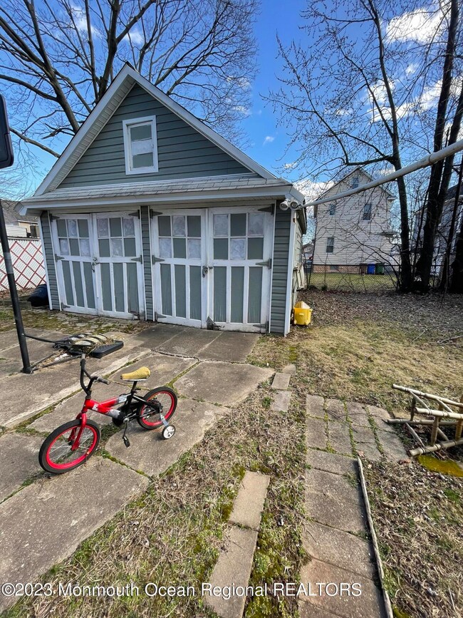 201 W 16th St, Linden, NJ 07036 - photo 3
