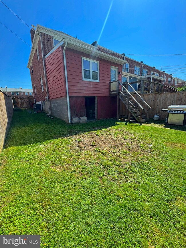 44 S Hawthorne Rd, Middle River, MD 21220 - photo 5