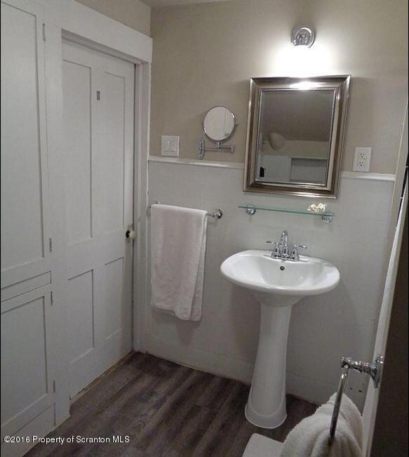 401 Craig Rd, North Abington Township, PA 18414 - photo 5