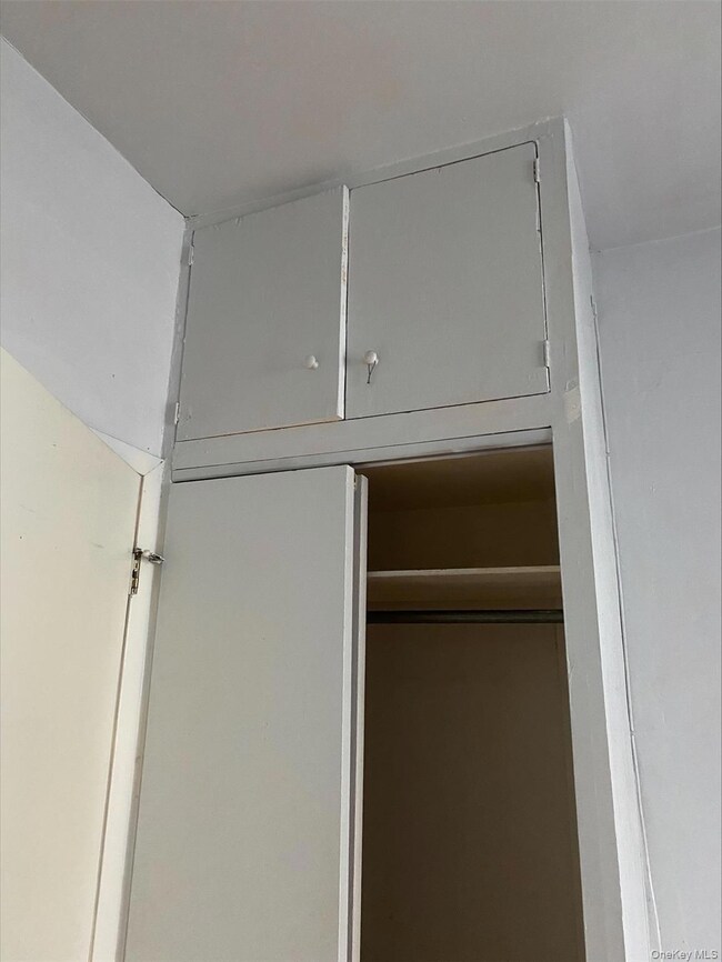 21-67 33 St unit 4G, Astoria, NY 11105 - photo 7