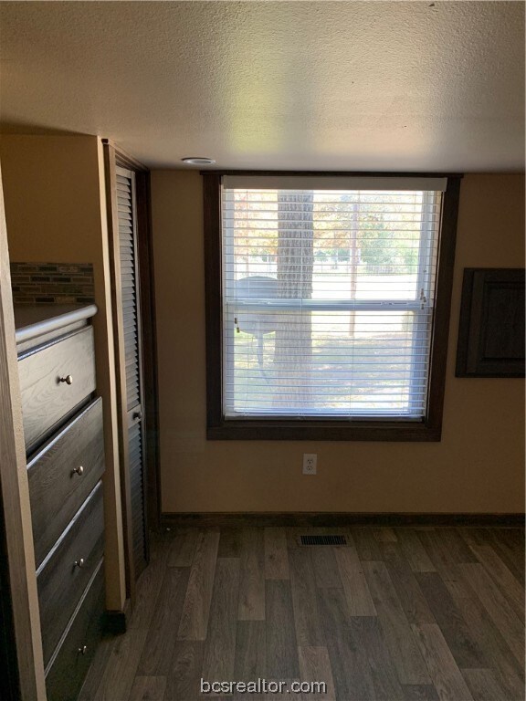 3933 Riverside Pkwy unit Tiny Home, Bryan, TX 77807 - photo 6