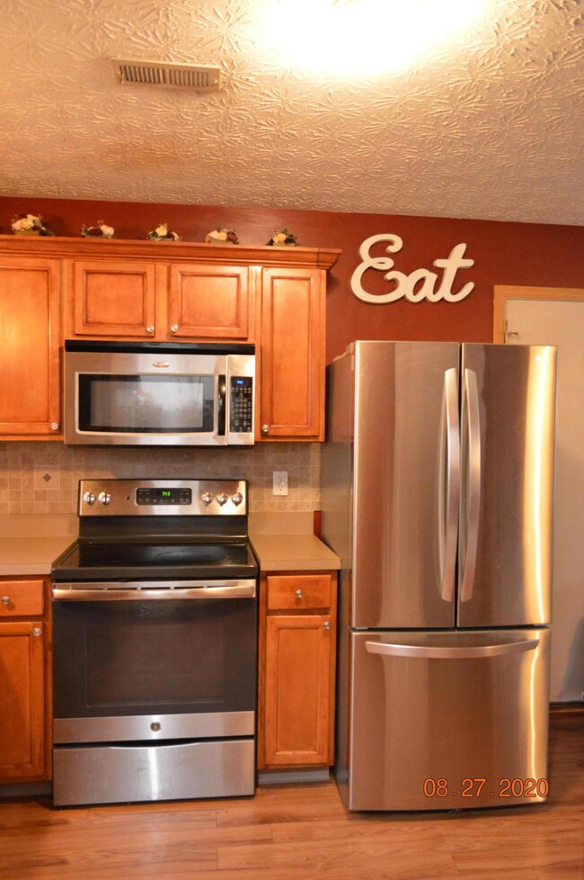 Fridge & Stove