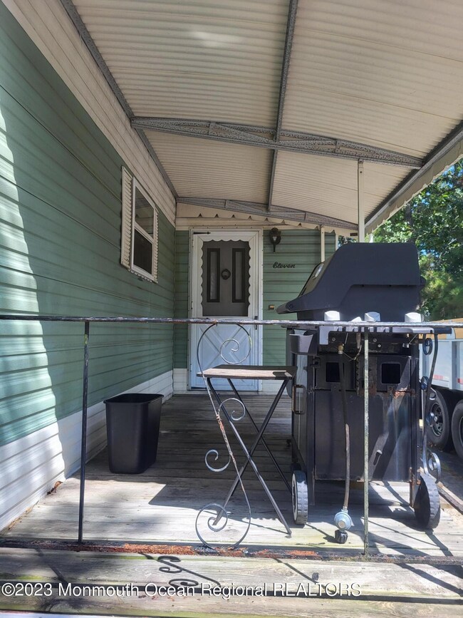 11 Panda Ct - Front Open Porch