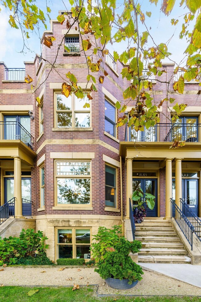 108 Buttles Ave unit 108, Columbus, OH 43215 - photo 5