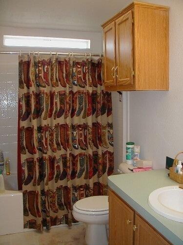 GarnetBath2