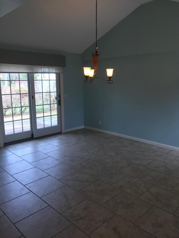 8 Grassy Gutter Rd, Longmeadow, MA 01106 - photo 4