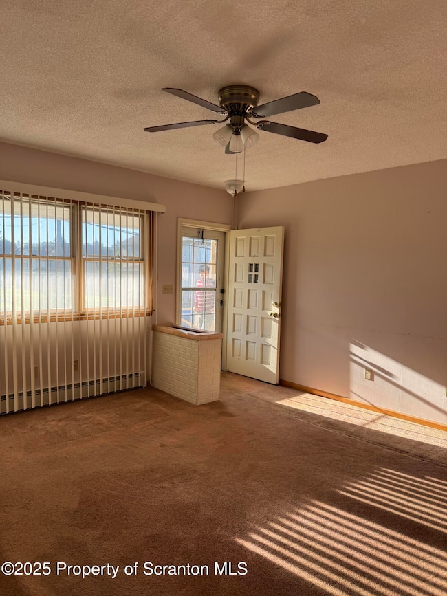 407 Boyle St, Dunmore, PA 18512 - photo 3