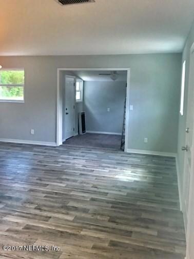 2111 Bo Peep Dr W, Jacksonville, FL 32210 - photo 7