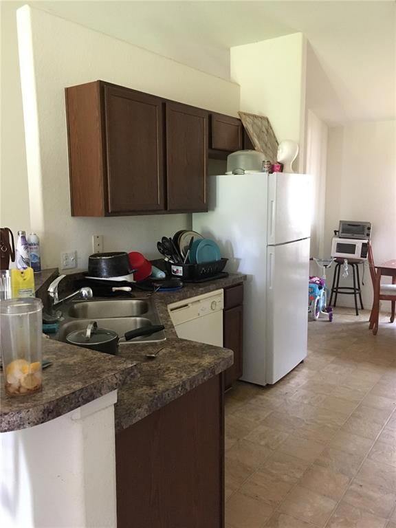 2157 Oakhurst Dr, Winter Haven, FL 33881 - photo 5