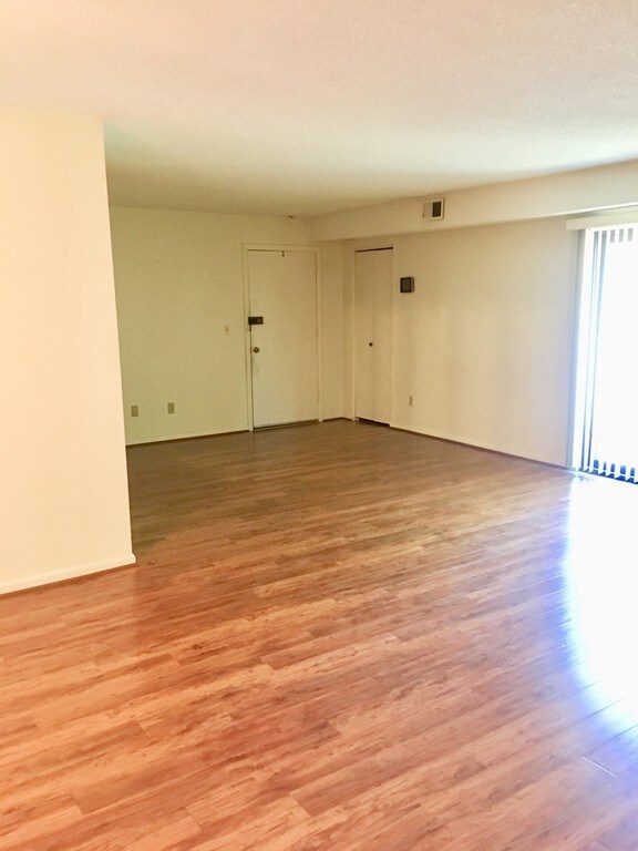 4700 N Main St unit 2J, Fall River, MA 02720 - photo 2