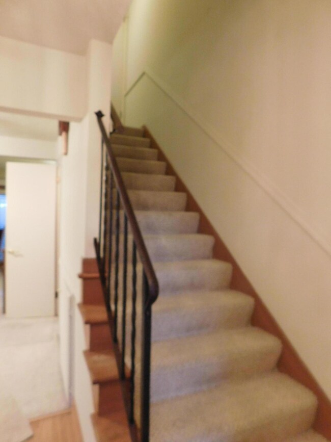 2331 Woodbrook Cir N unit 341, Columbus, OH 43223 - photo 3