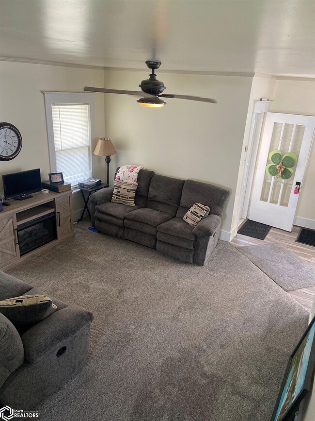 109 Crescent St, Shenandoah, IA 51601 - photo 5