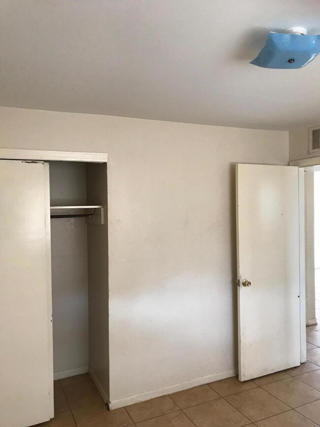 2617 Sacramento Ave unit 2619, El Paso, TX 79930 - photo 4