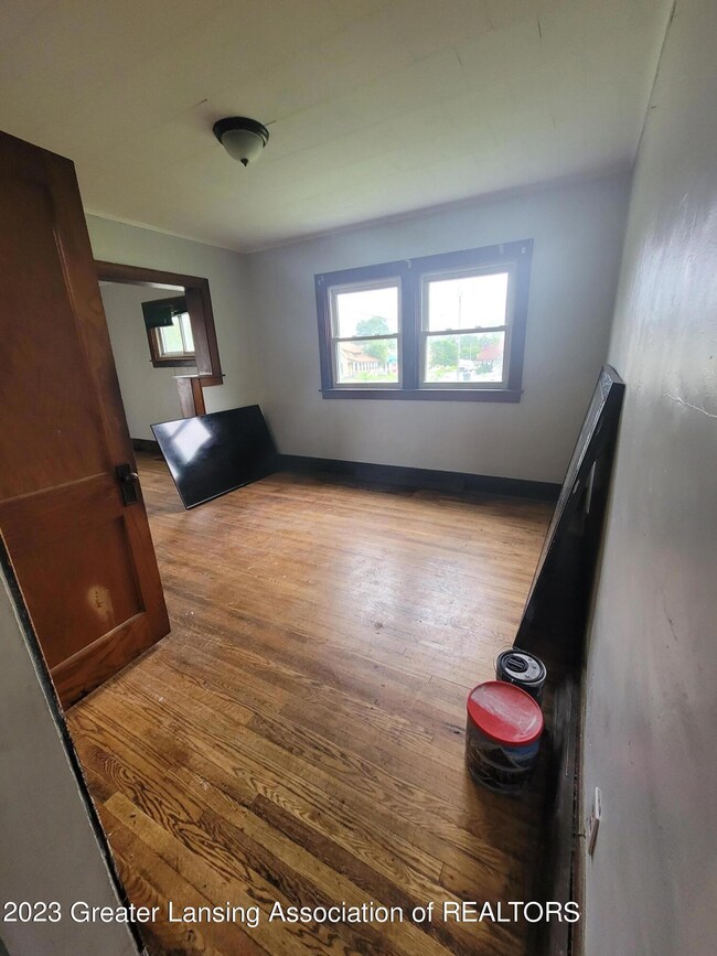 1120 N Martin Luther King Junior Blvd, Lansing, MI 48915 - photo 5