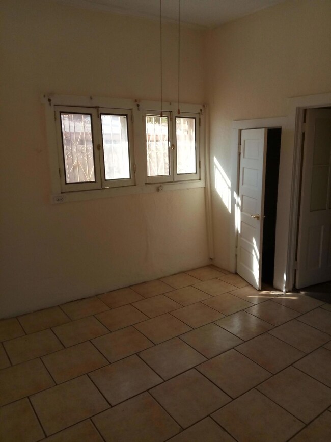 2530 San Diego Ave, El Paso, TX 79930 - photo 4