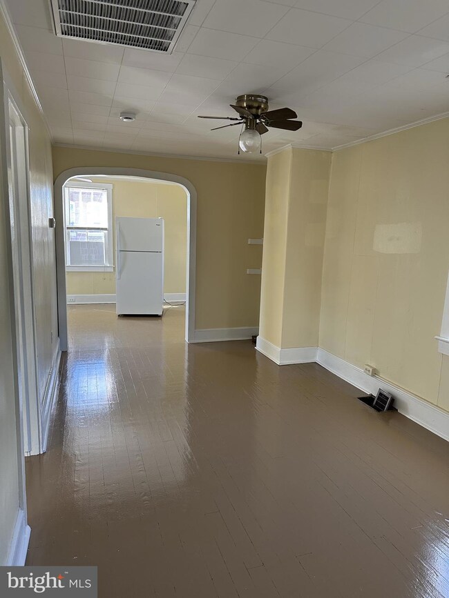 101 S Mildred St unit B, Ranson, WV 25438 - photo 3