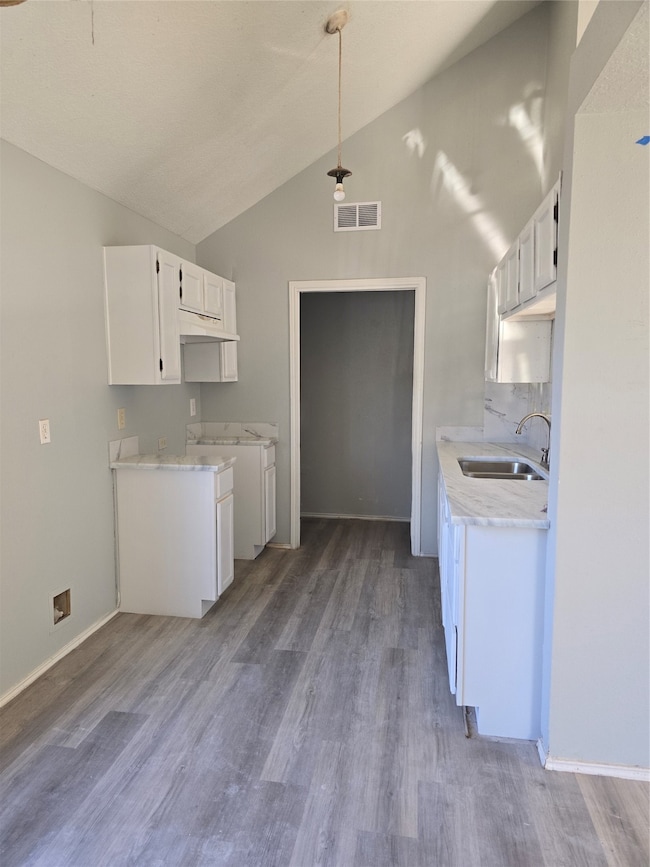 Freshly Updated Kitchen in Primary Unit. New Cabinets, Granite Countertops & Fresh Paint (Oct 2025)