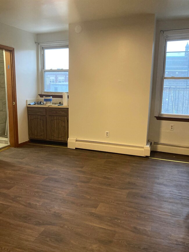 549 Newark Ave unit 3, Jersey City, NJ 07306 - photo 4