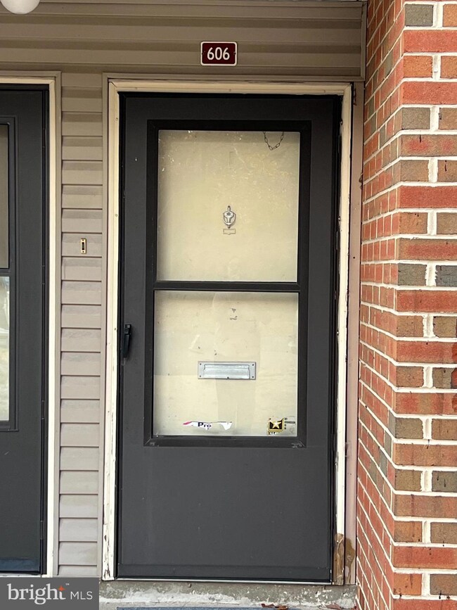 606 Meadowbrook Dr unit 6F, Mays Landing, NJ 08330 - photo 2