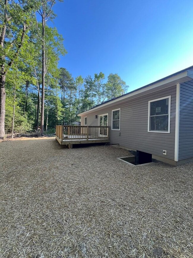 587 Forest Grove Rd, Colonial Beach, VA 22443 - photo 2