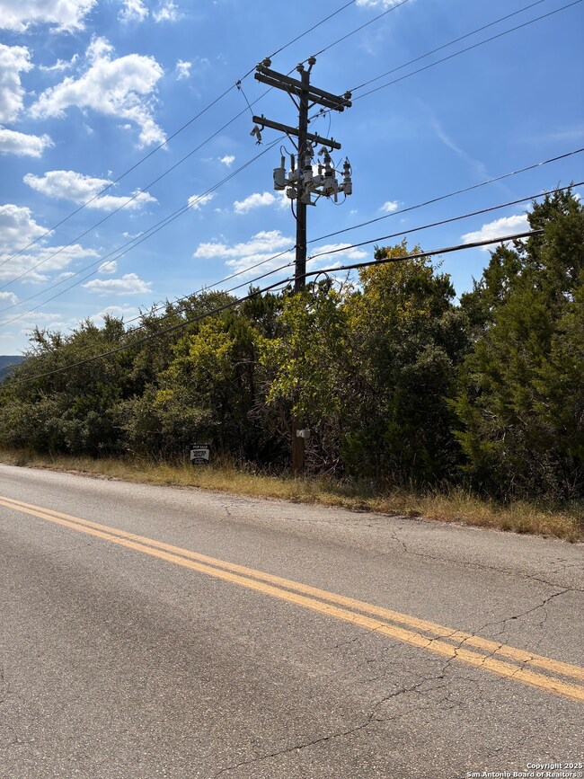 2870 Skyline Dr, Canyon Lake, TX 78133 - photo 6