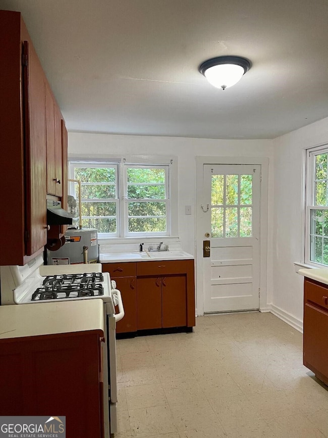 107 Little St SE, Milledgeville, GA 31061 - photo 2