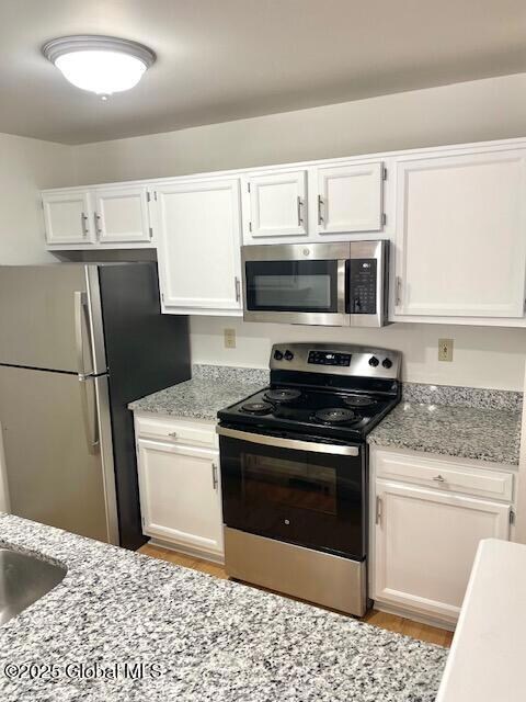 137 Harvard kitchen 2