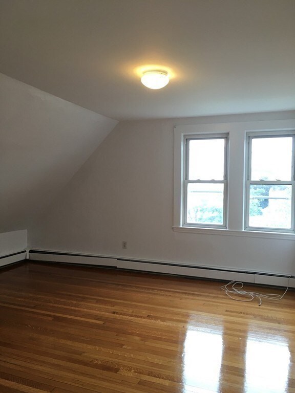 107 Ocean St unit 3, Lynn, MA 01902 - photo 4