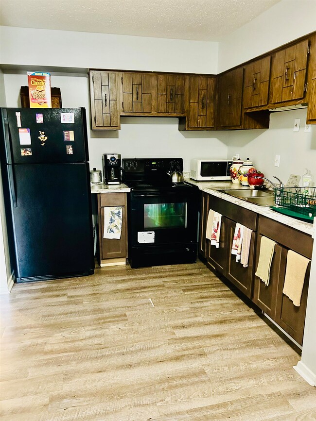 2817 Sonora Dr unit 124, Memphis, TN 38115 - photo 4