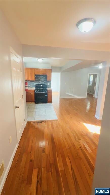 10 Tillinghast St, Newark, NJ 07108 - photo 2