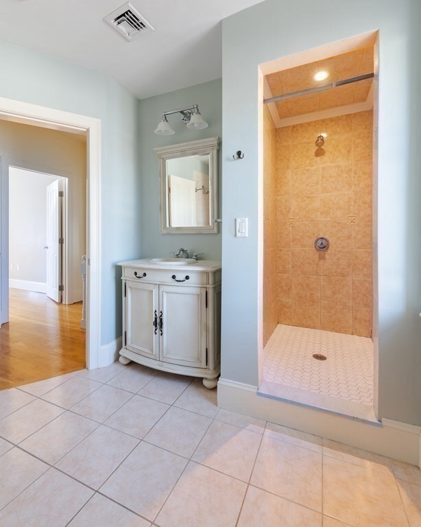 26 Summer St unit 2, West Roxbury, MA 02132 - photo 6