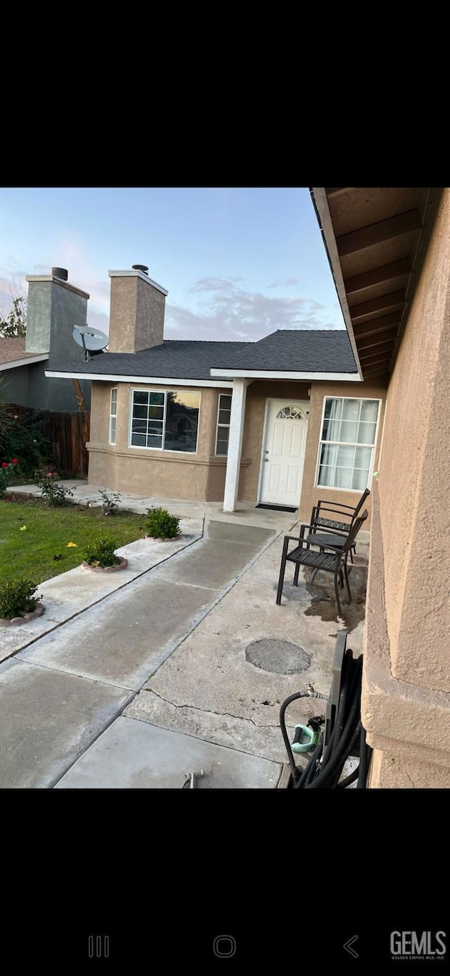 1024 Hazelnut St, Wasco, CA 93280 - photo 4