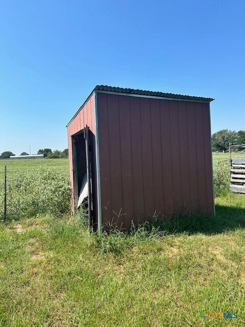 1212 Babylon Ln, Schulenburg, TX 78956 - photo 7