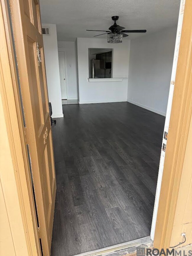 Yorkshire Court Condominums unit 232, Metairie, LA 70002 - photo 3