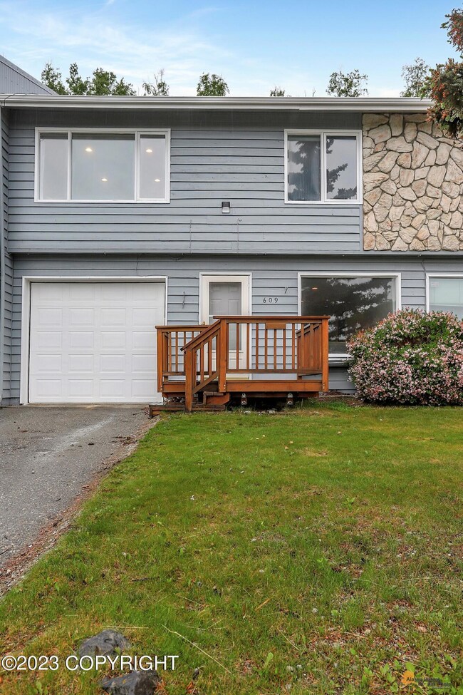 609 W Nelson Ave, Wasilla, AK 99654 - photo 2