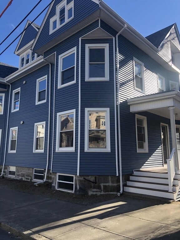 565 Maple St unit 1, Fall River, MA 02720 - photo 7