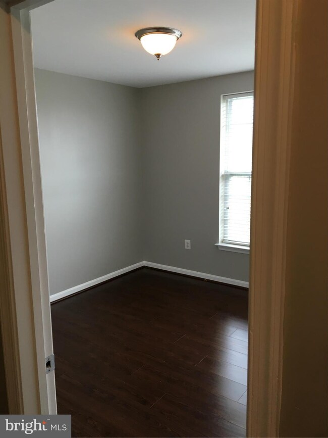 1820 Cedar Cove Way unit 3-4B, Woodbridge, VA 22191 - photo 6