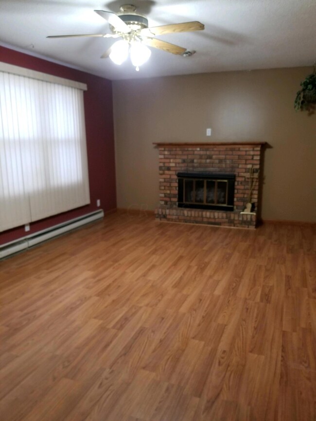 3920 St Johns living