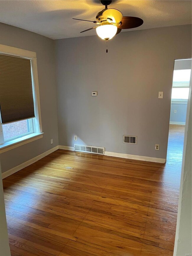 5247 Bancroft Ave unit 2W, Saint Louis, MO 63109 - photo 3