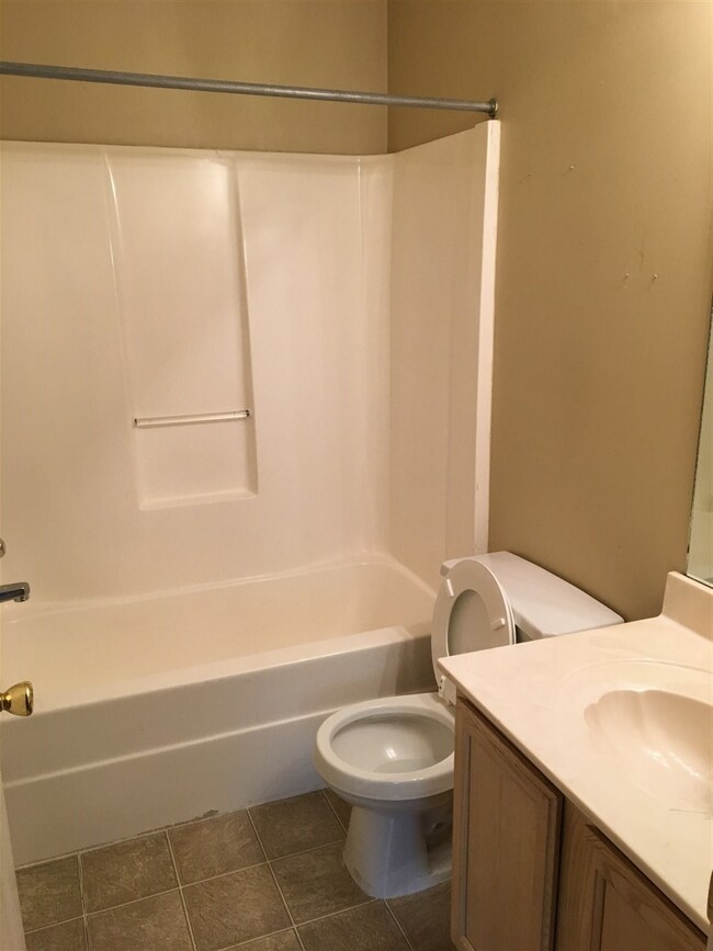 1208 Calebs Ridge Dr, Cordova, TN 38018 - photo 7